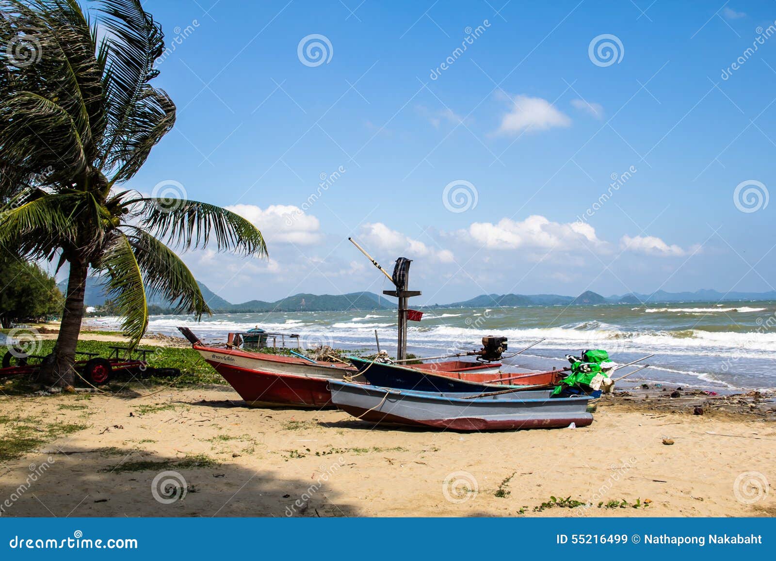 Praia de Pranburi em Tailândia. O céu azul na praia de Pranburi, Tailândia é tão bonito Eu amo o mar