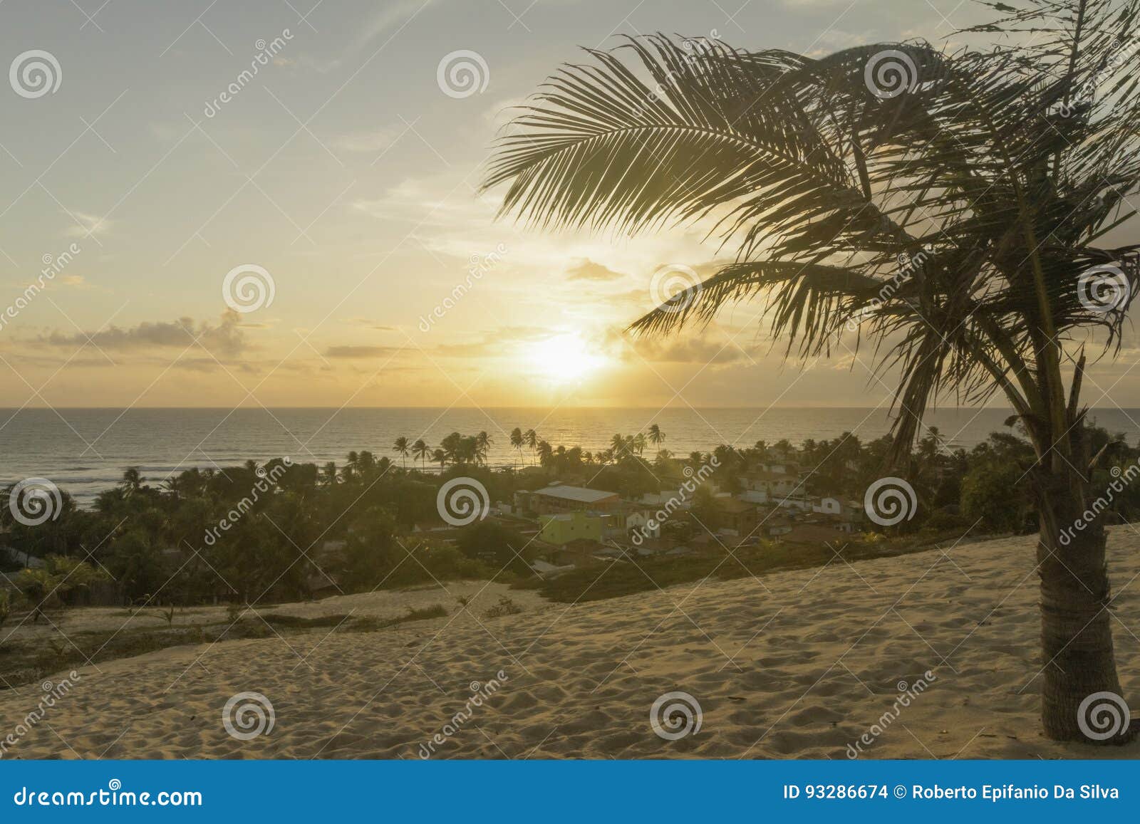 Praia Na Manhã - Nascer Do Sol De Santa Rita Foto de Stock - Imagem de  sunset, dunas: 93286674