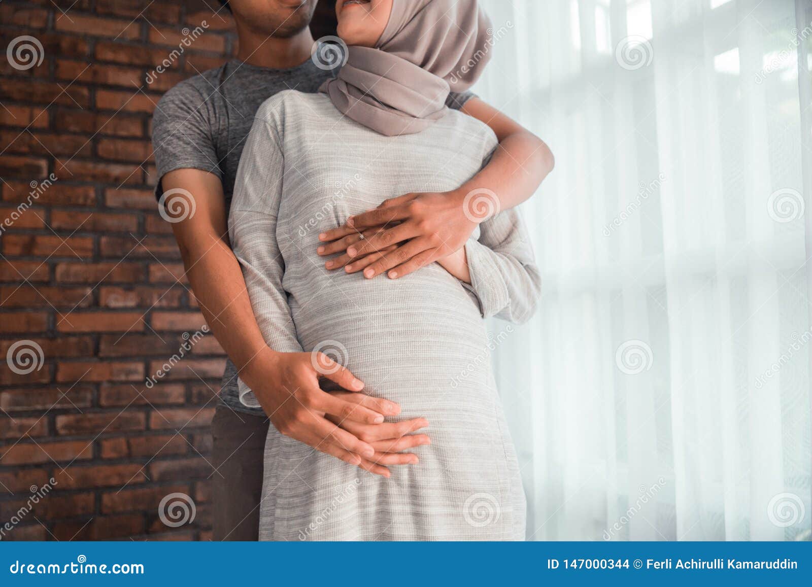Pregnancy Muslim Woman with Husband Stock Photo - Image of family ...