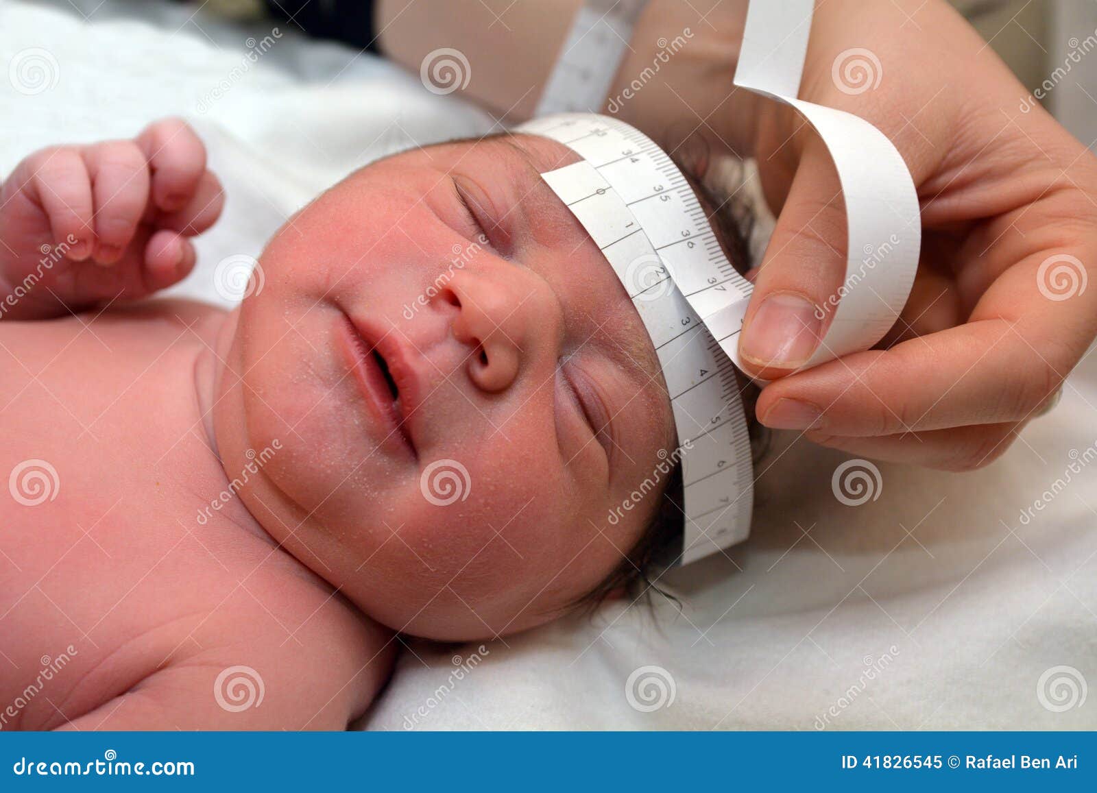 pregnancy - newborn baby head circumference