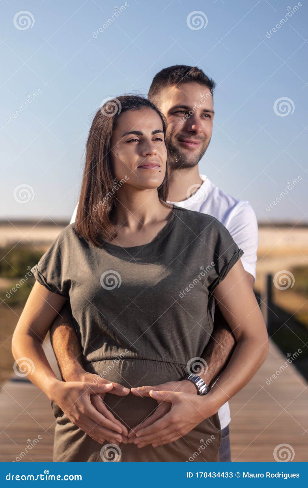 Ideal Couple Poses In A Wedding - The Planners