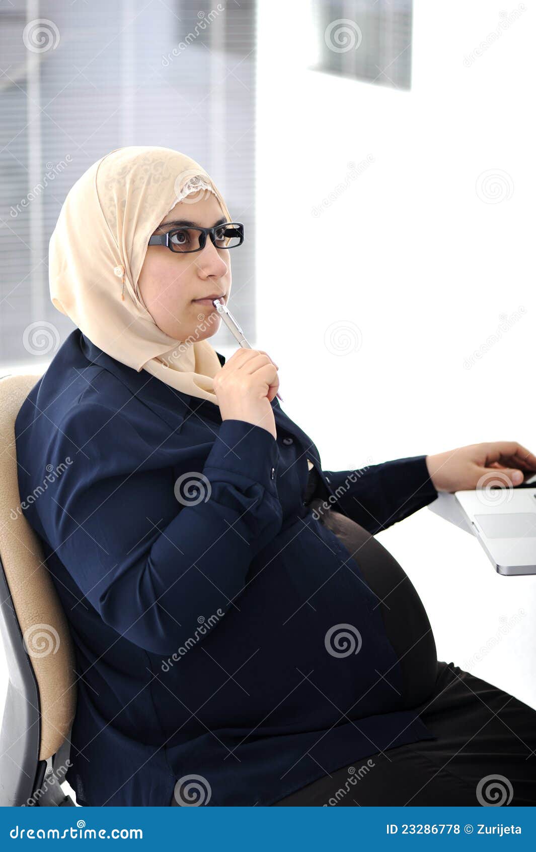 Pregnant Muslim Arabic Business Woman Stock Photo - Image of desk