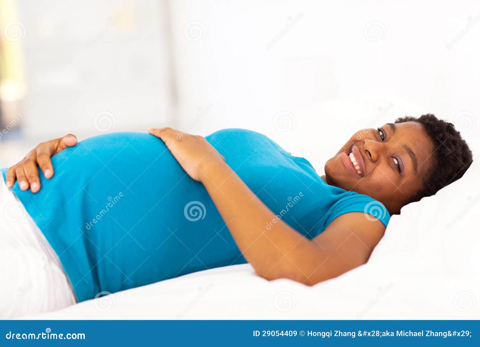 Pregnant Woman Bed Stock Image Image Of Happy Beautiful 29054409