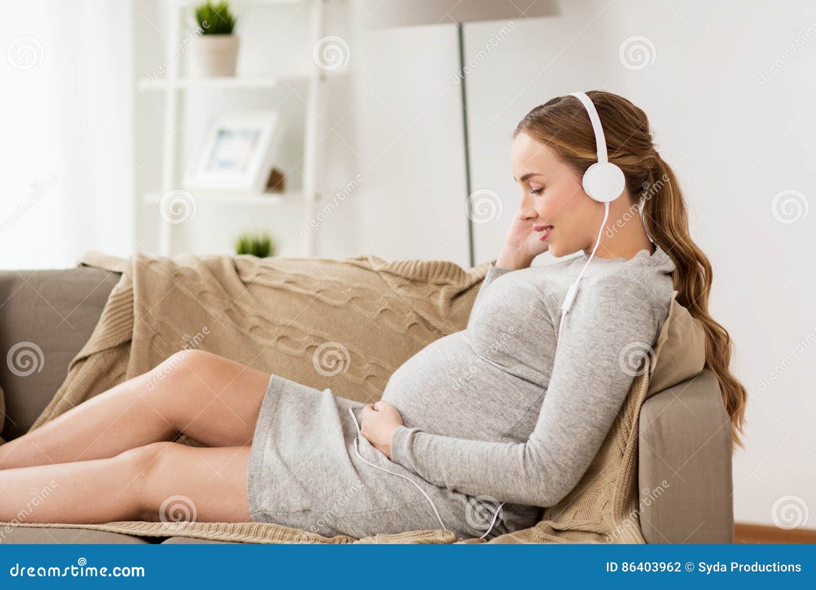 2,659 Belly Headphones Pregnant Stock Photos - Free & Royalty-Free Stock  Photos from Dreamstime