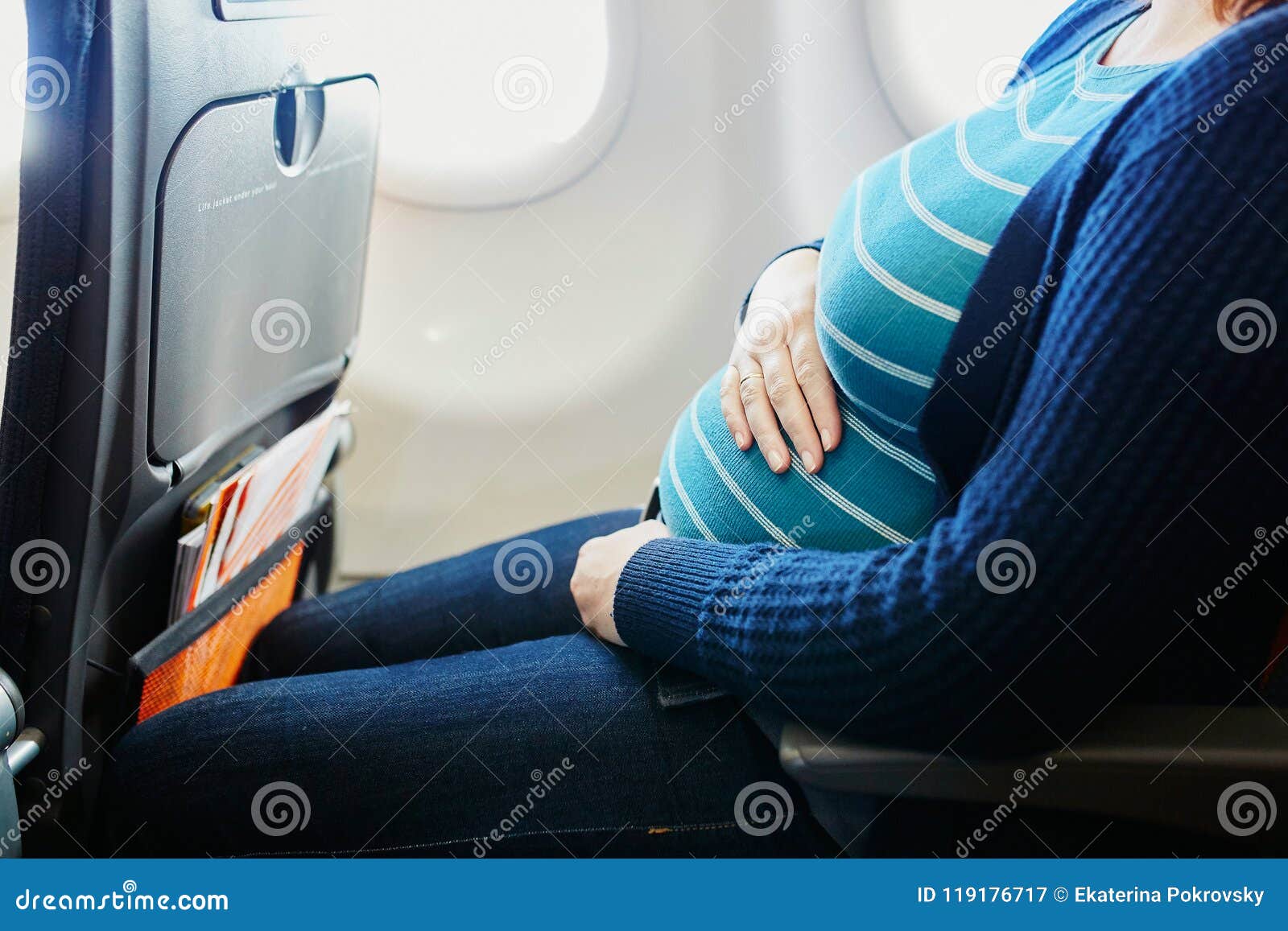 plane travel at 30 weeks pregnant