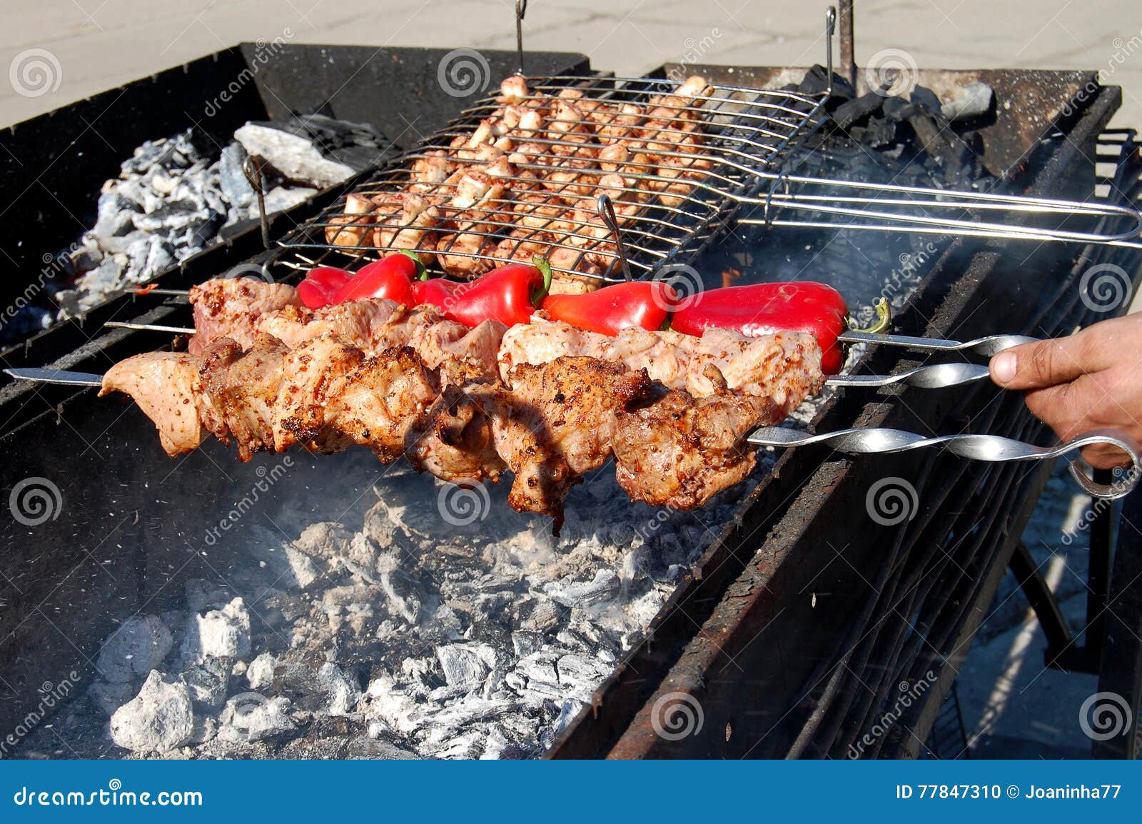 Foto de Espeto de carne assada do Stock