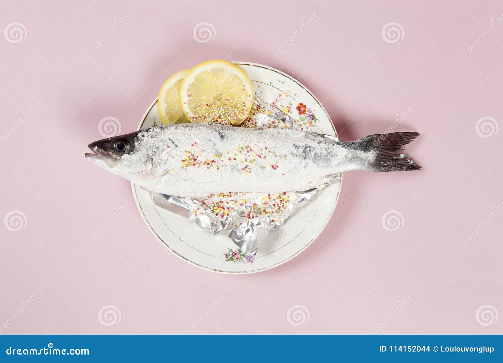 sprinkles fish meuniere flower plate pink