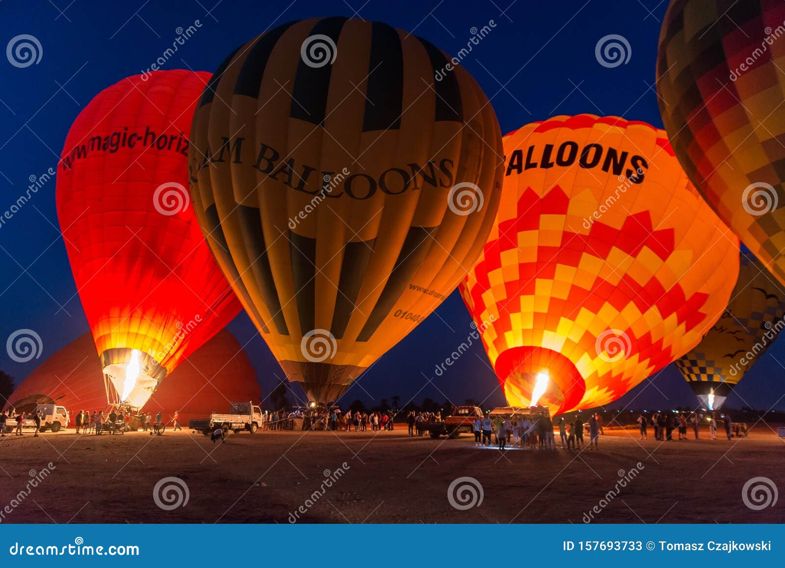 worm Lam Woordenlijst Preparation of Hot-air Balloons before Flying Over the Valley of the Kings,  Luxor, Egypt Editorial Stock Photo - Image of architecture, astonishing:  157693733