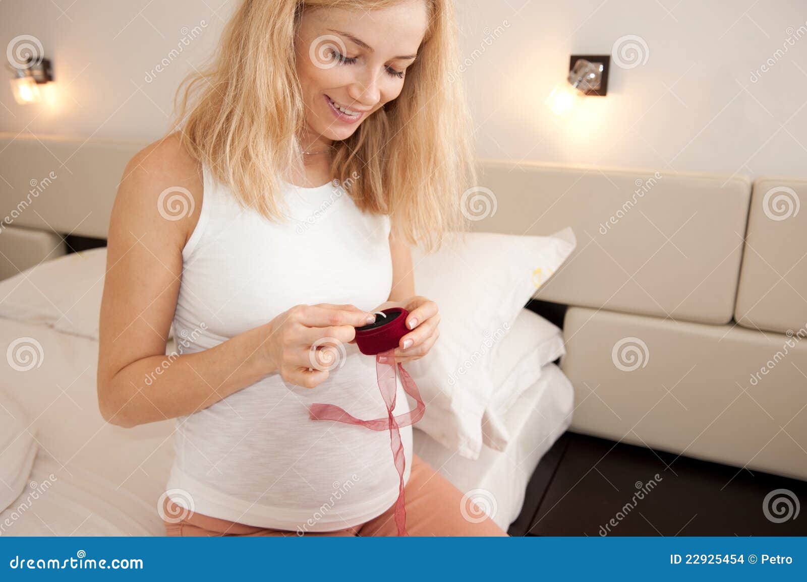 Present For Pregnant Woman 31