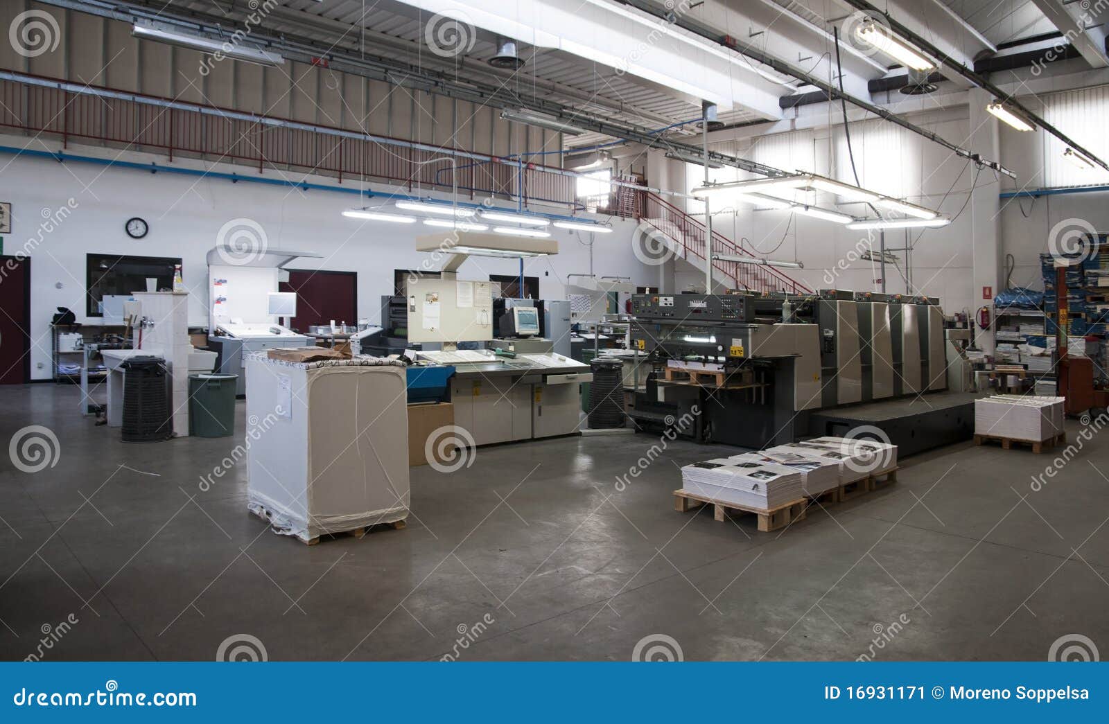 Press Printing Offset Stock Image Image of finishing, newspaper 16931171