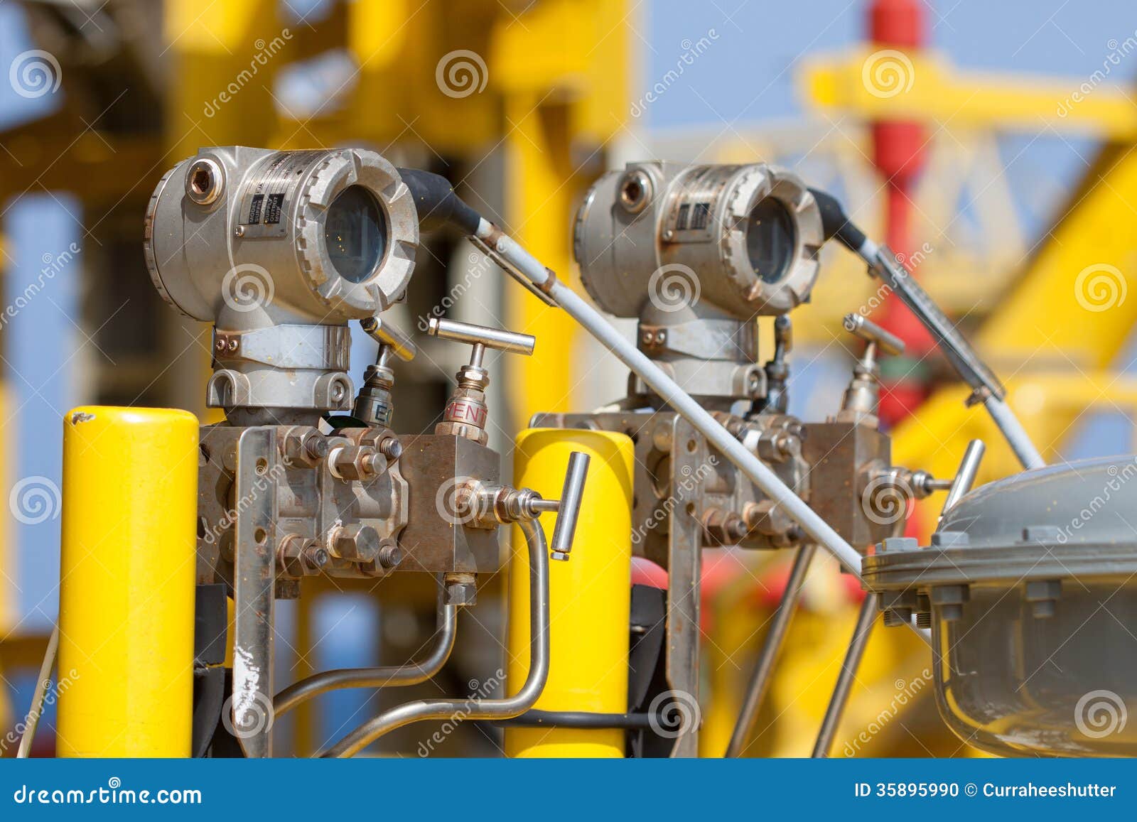 pressure transmitter in oil and gas process