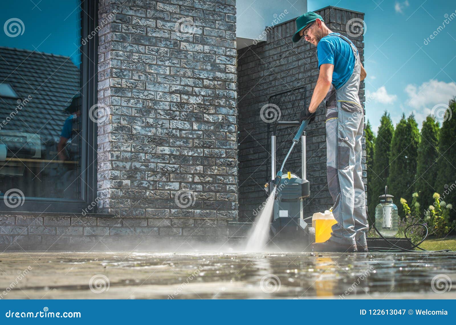 pressure washer cleaning