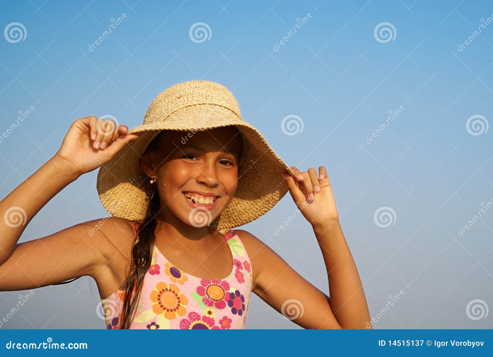 Preteen Girl On Sea Beach Royalty Free Stock Photography 