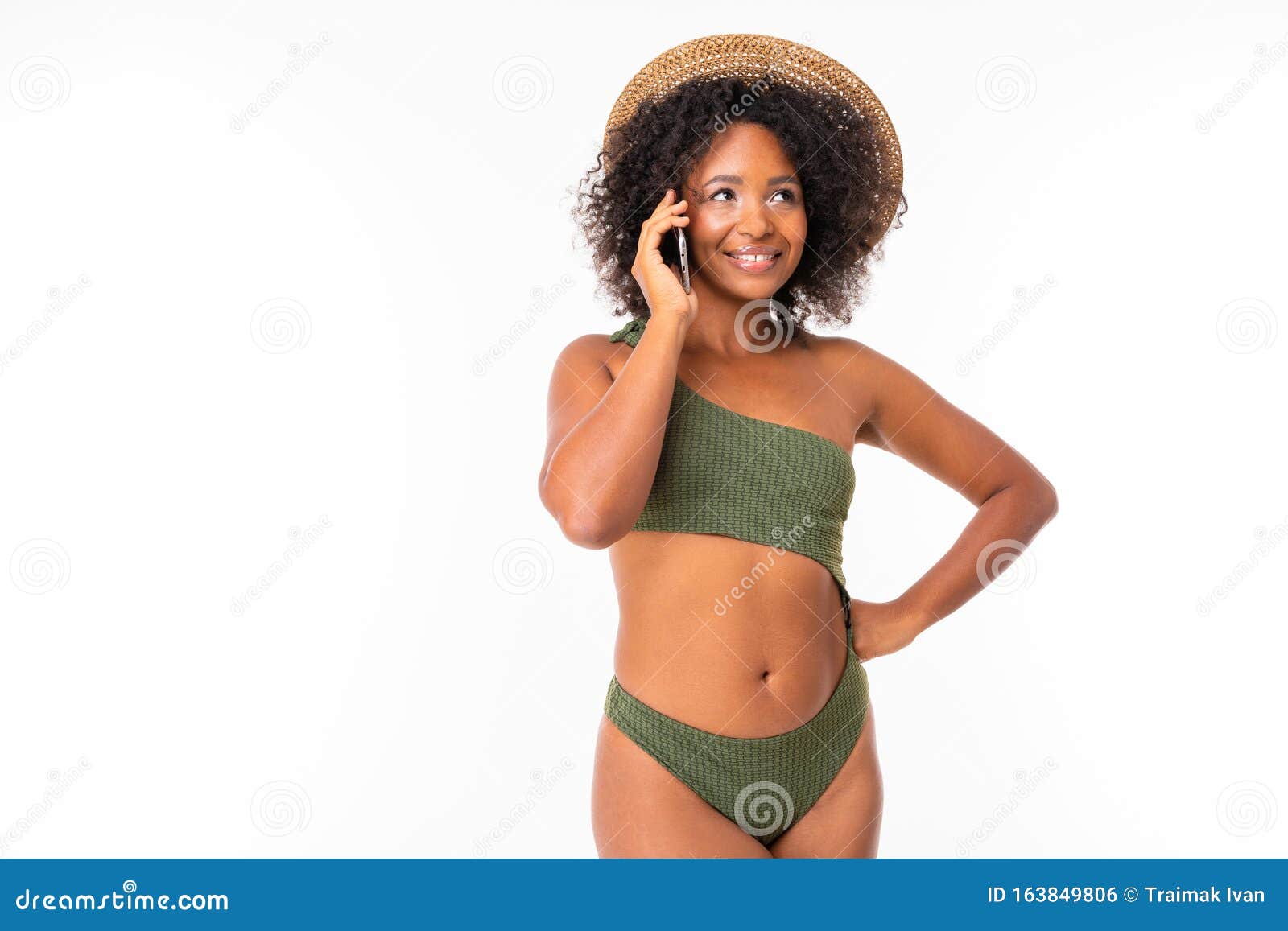 14,179 Family Swimsuit Stock Photos - Free & Royalty-Free Stock Photos from  Dreamstime