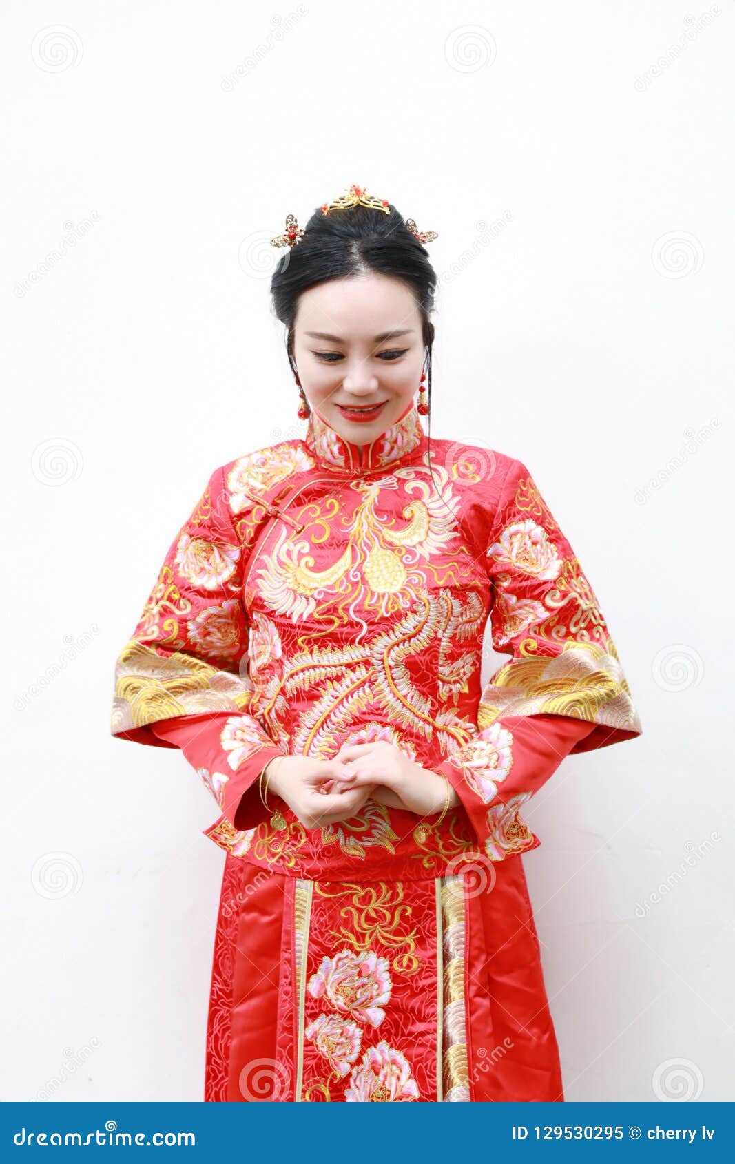 Pretty Asian Chinese Beautiful Bride with Traditional Chinese Wedding ...