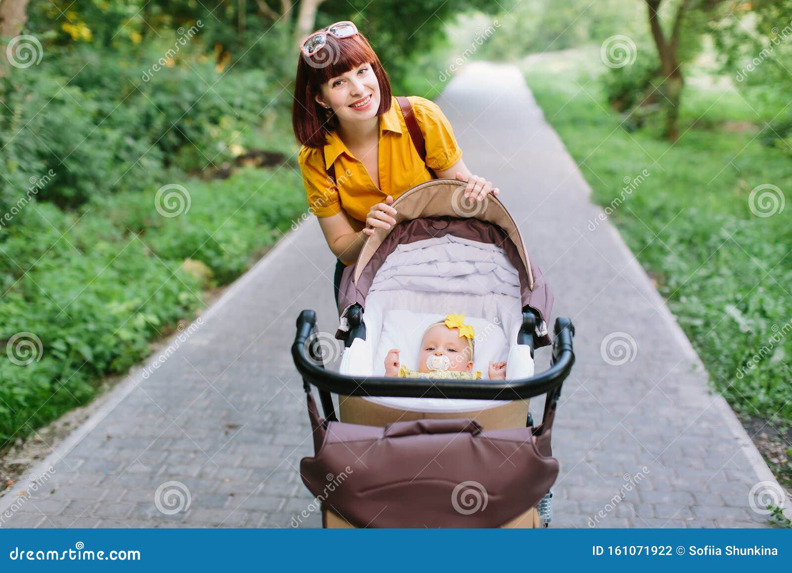 pretty girl strollers