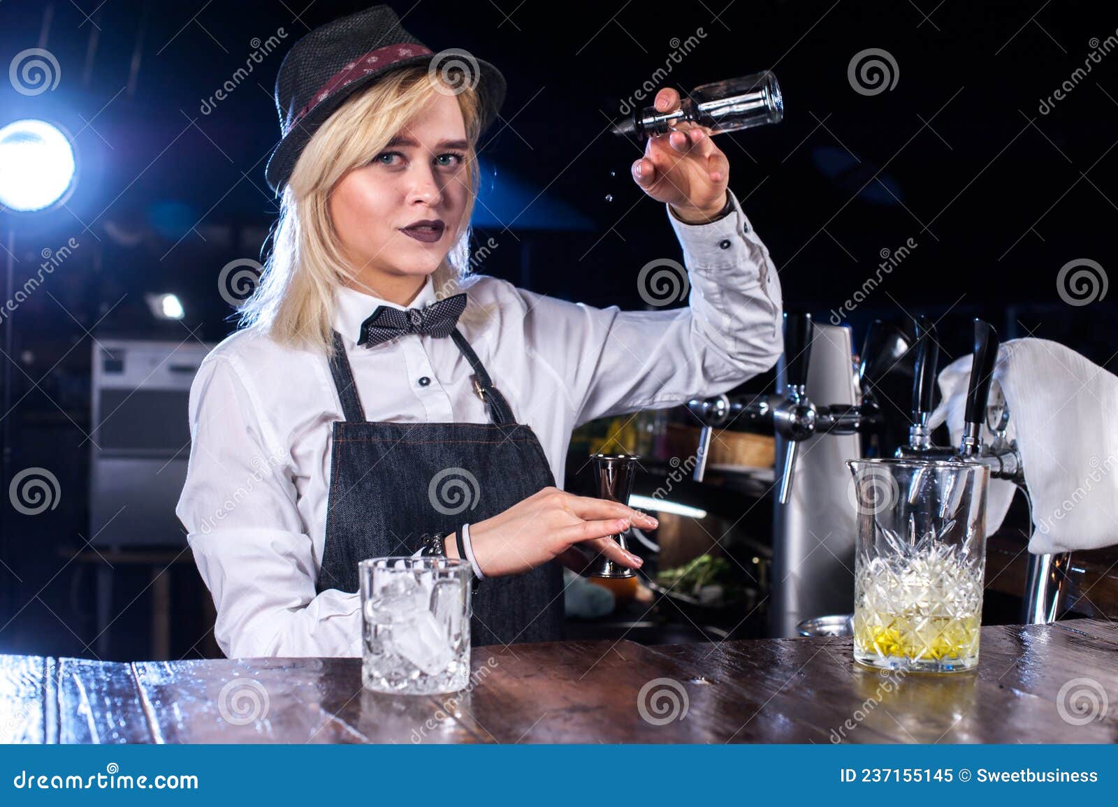 Pretty Girl Barman Surprises with Its Skill Bar Visitors in the Night ...