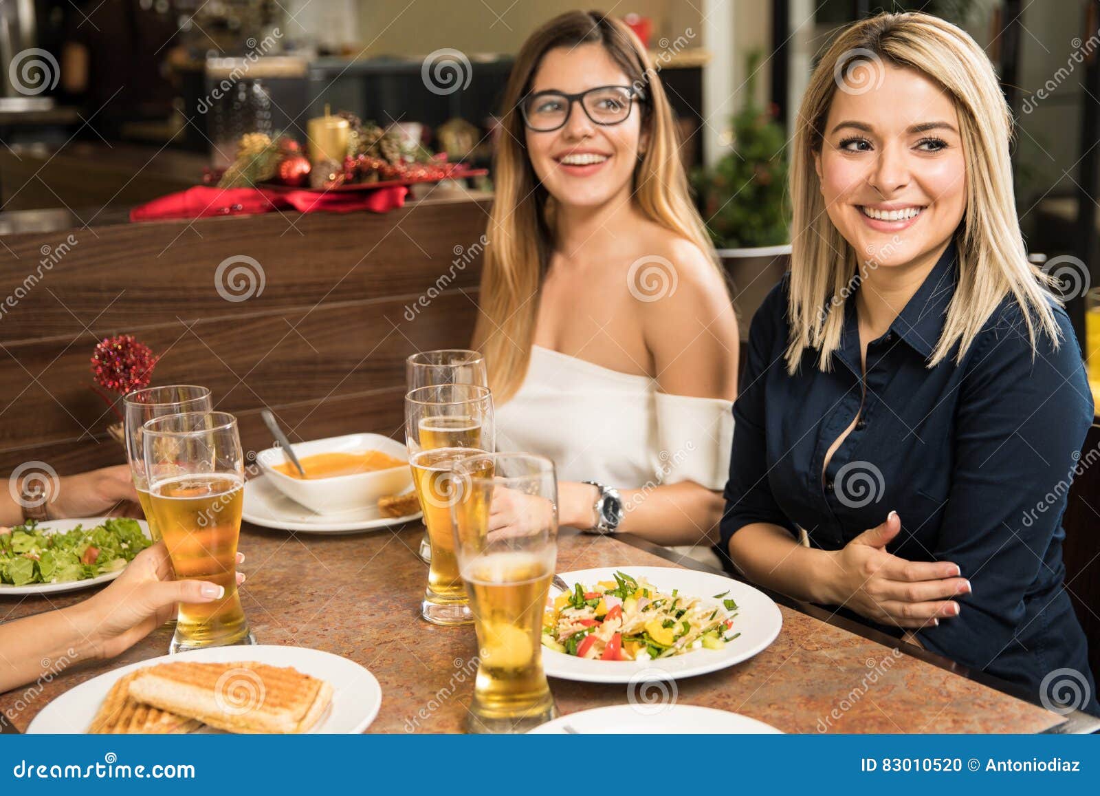 Girl Eats Out Friend