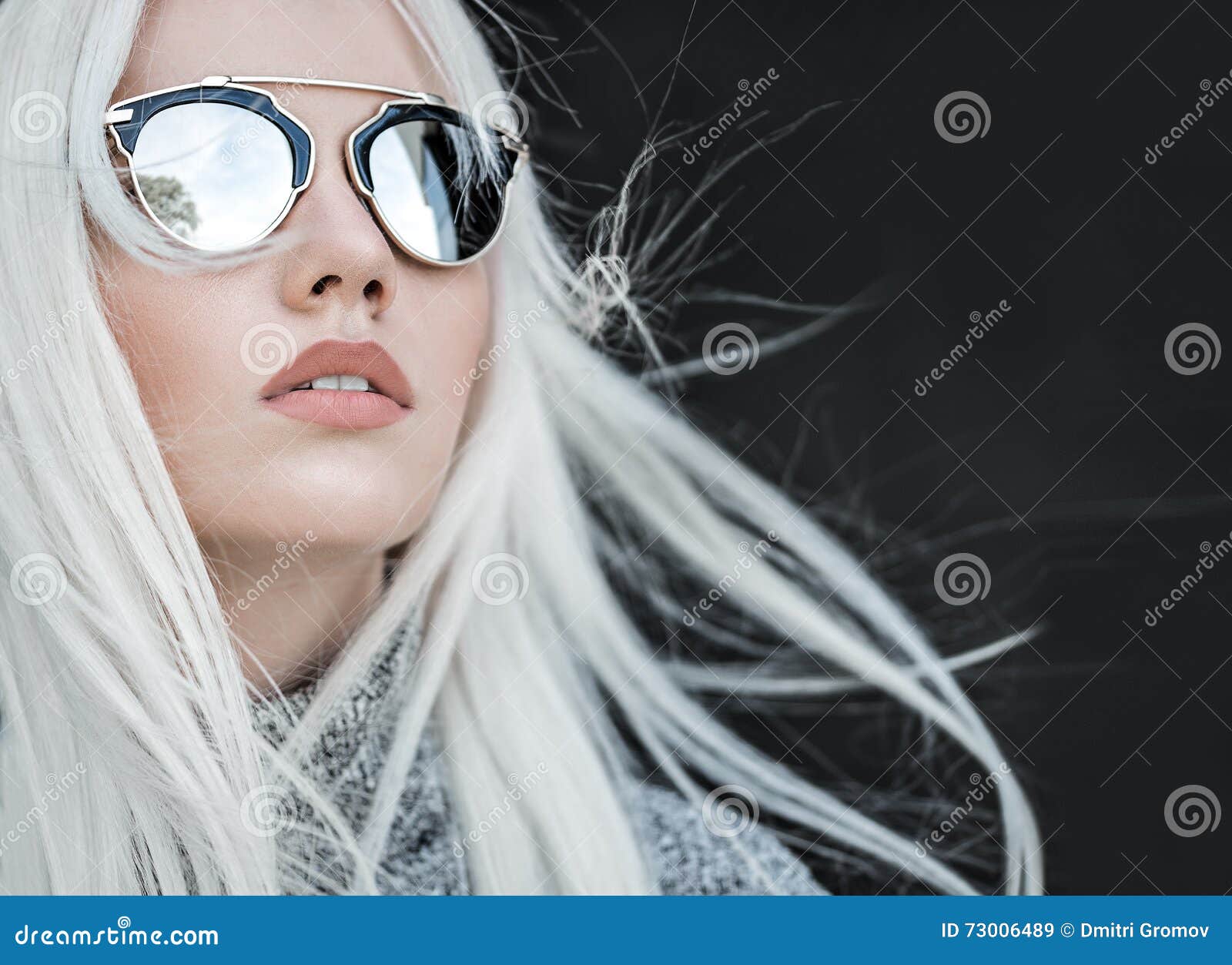 Pretty Model In Sunglassses Outdoor Stock Image Image Of Female