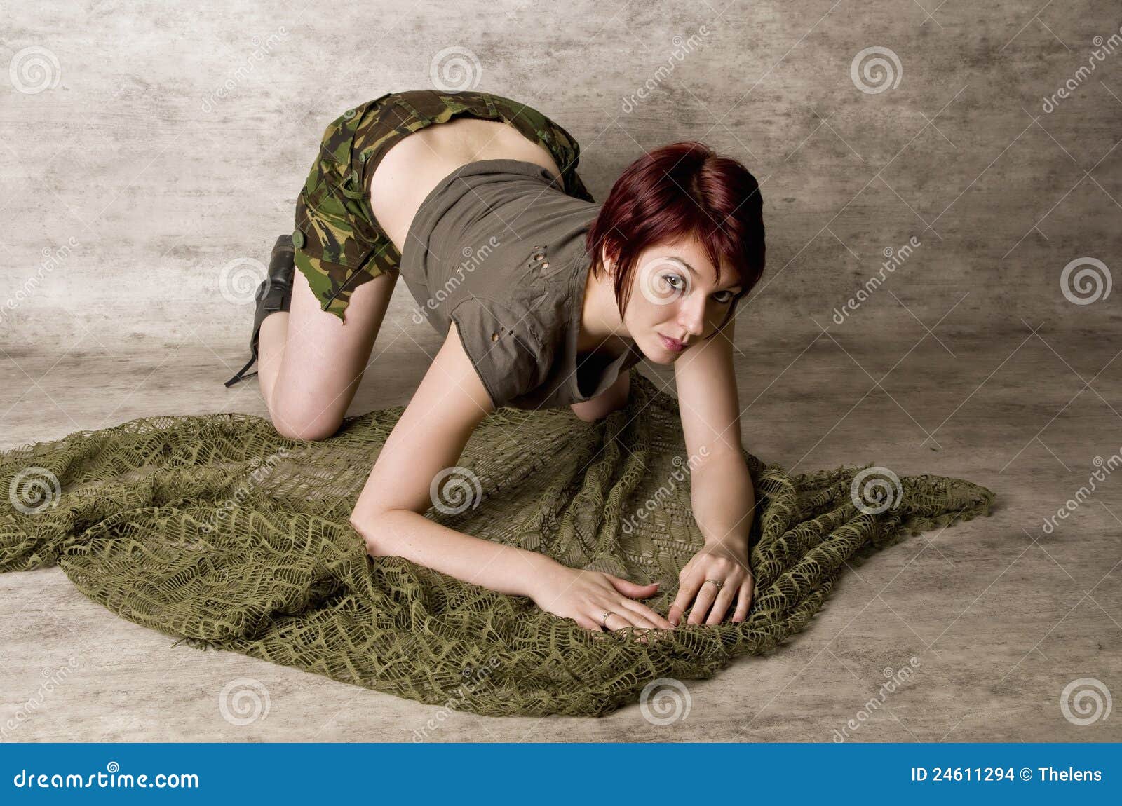 naked-redhead-in-camouflage-korean-porn