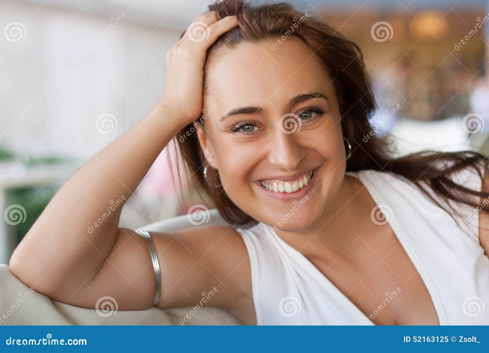 Pretty 30 S Woman on a Date Stock Image Image of adult, happy 52163125