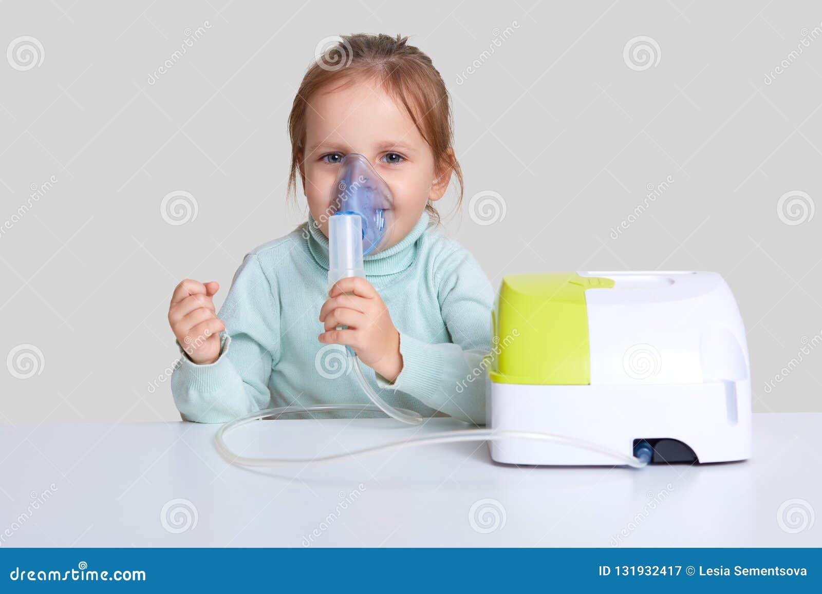 how to give nebulizer to child