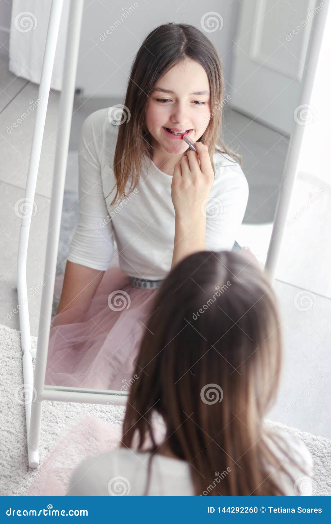Hot Teen Pussy Mirror Pics