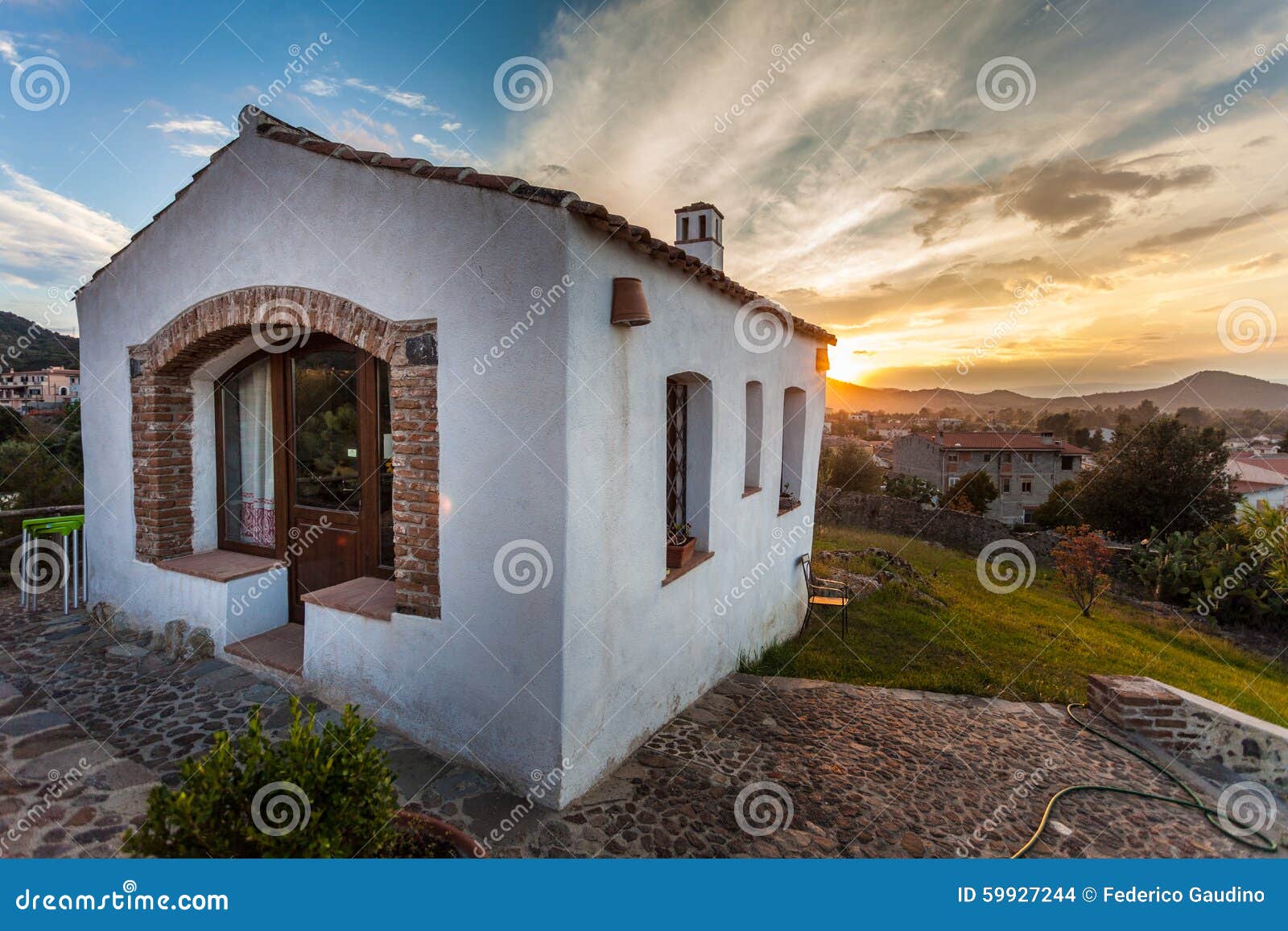 346 Pretty White House Hill Photos Free & RoyaltyFree Stock Photos