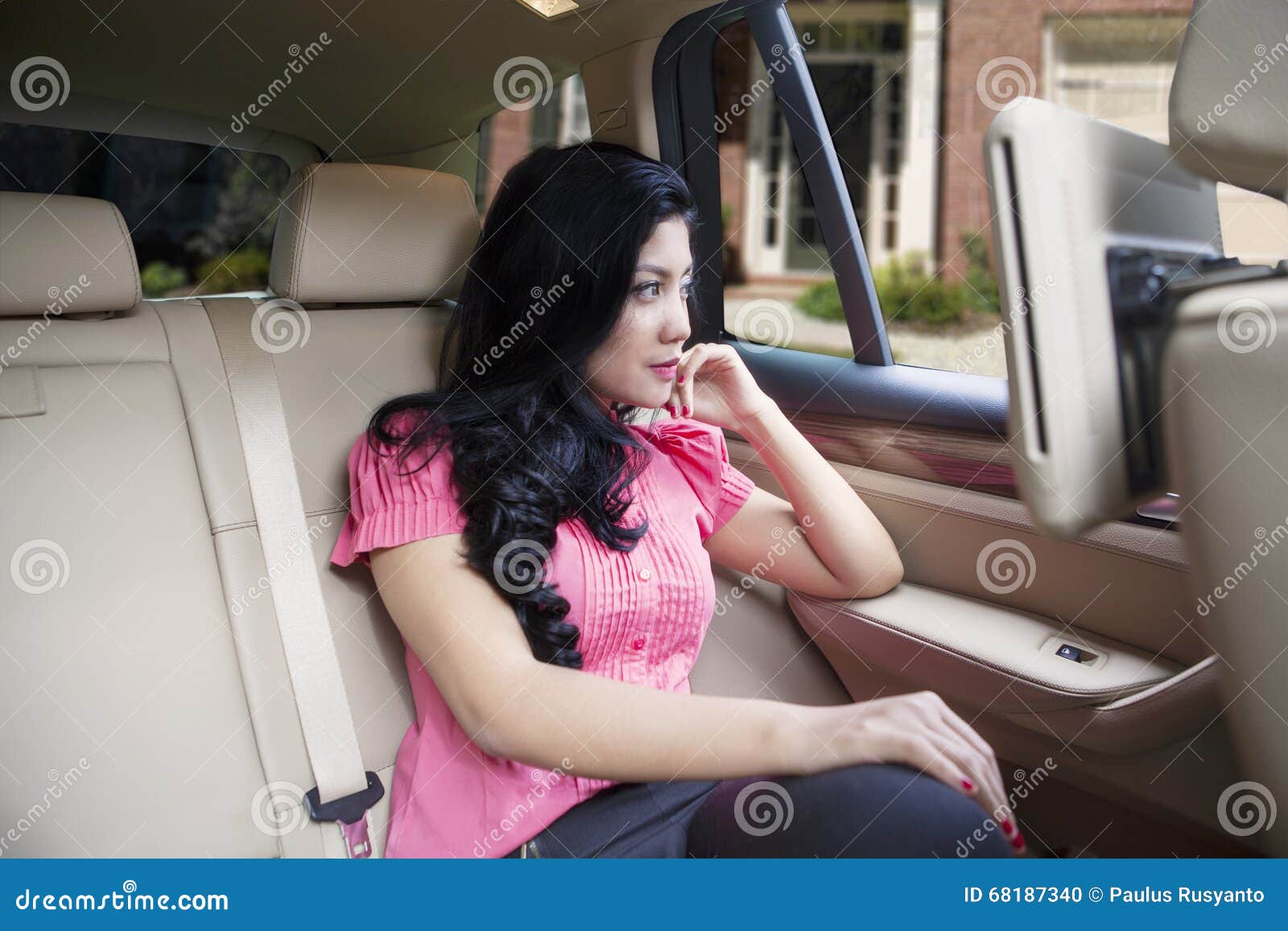 spacious back seat cars spacious back seat cars