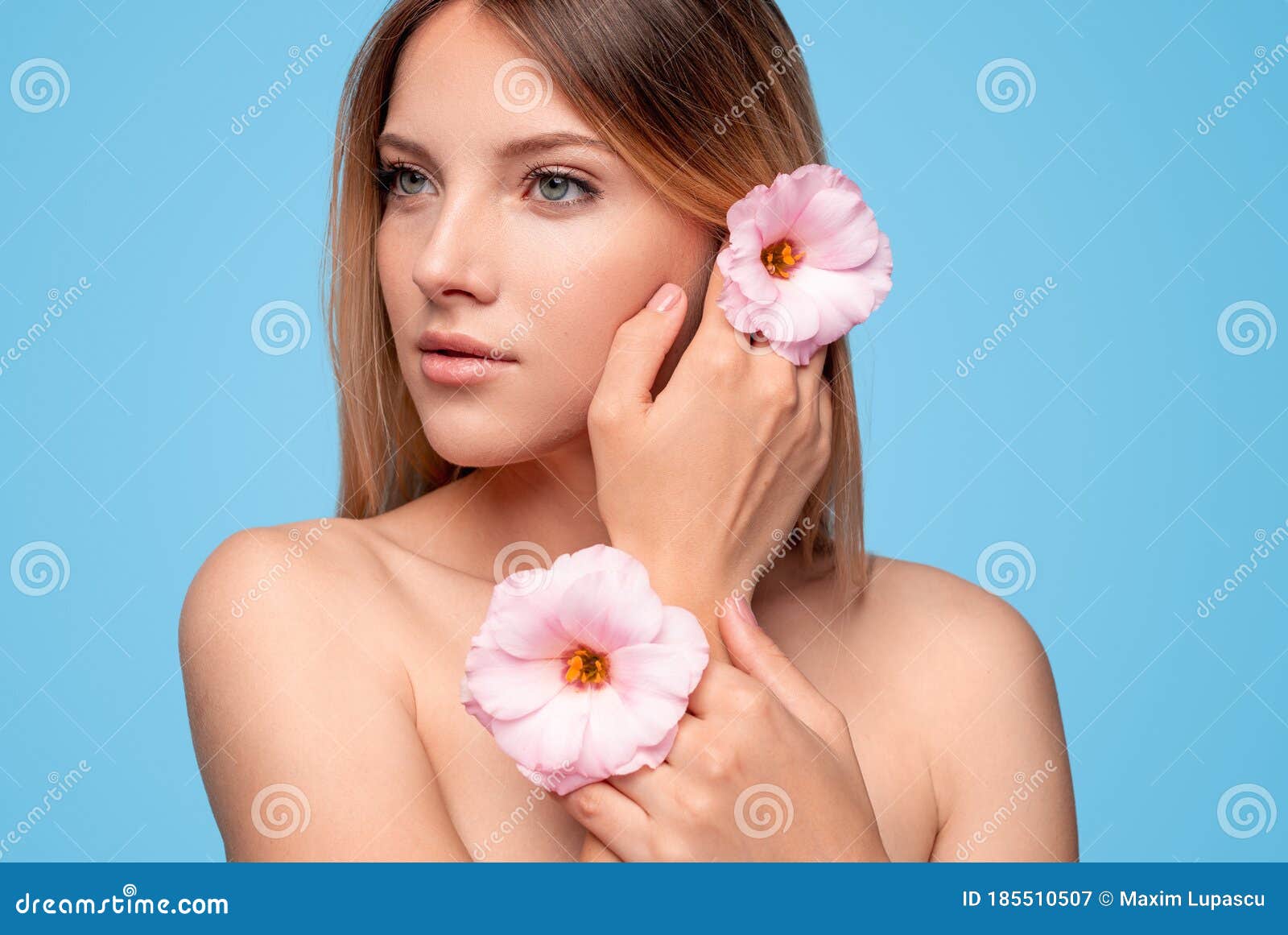 Smiling Woman Putting Flowers In Hair Picture And HD Photos | Free Download  On Lovepik