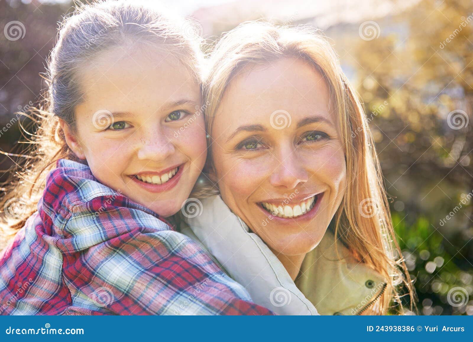 Uma mãe é sua primeira melhor amiga para sempre.