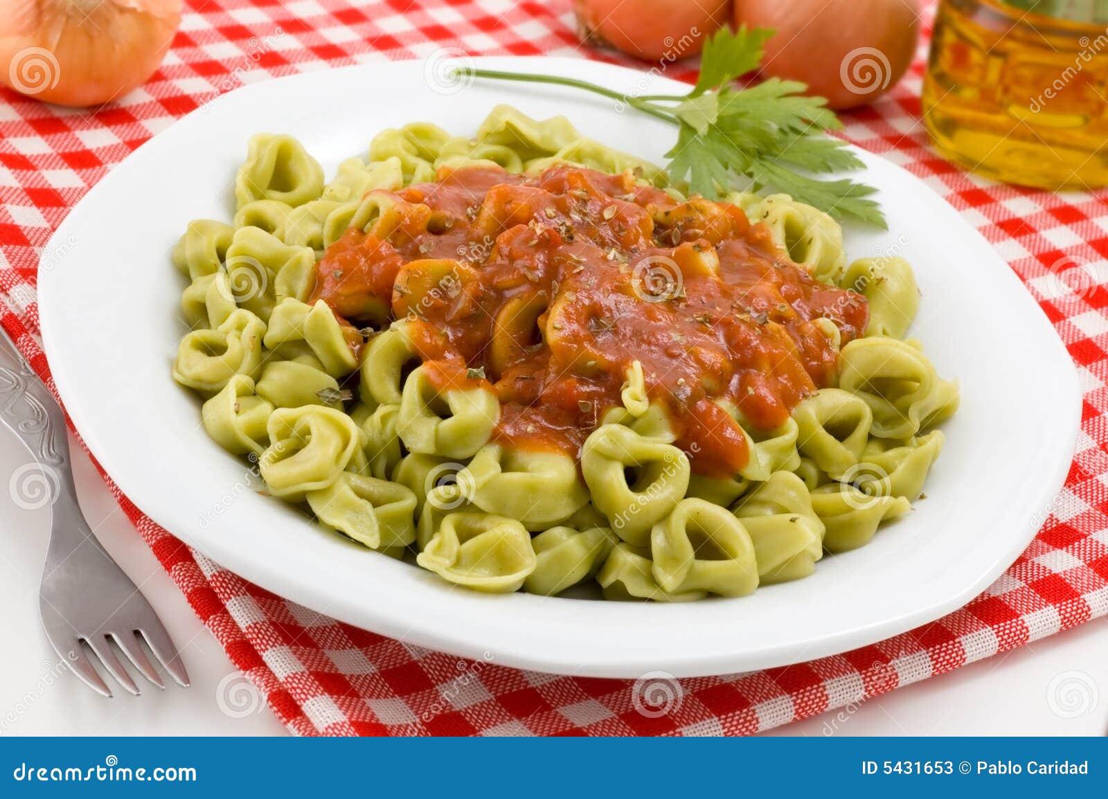 Primer Del Plato Del Tortellini. Imagen de archivo Imagen de receta