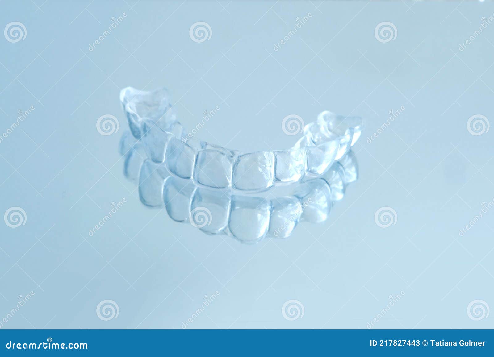 Primer Plano De Silicona Transparente Protector Bucal Nocturno Para Los  Dientes Apretando Muela Dental Mordida Ayuda Para Dormir S Imagen de  archivo - Imagen de cirujano, objeto: 217827443