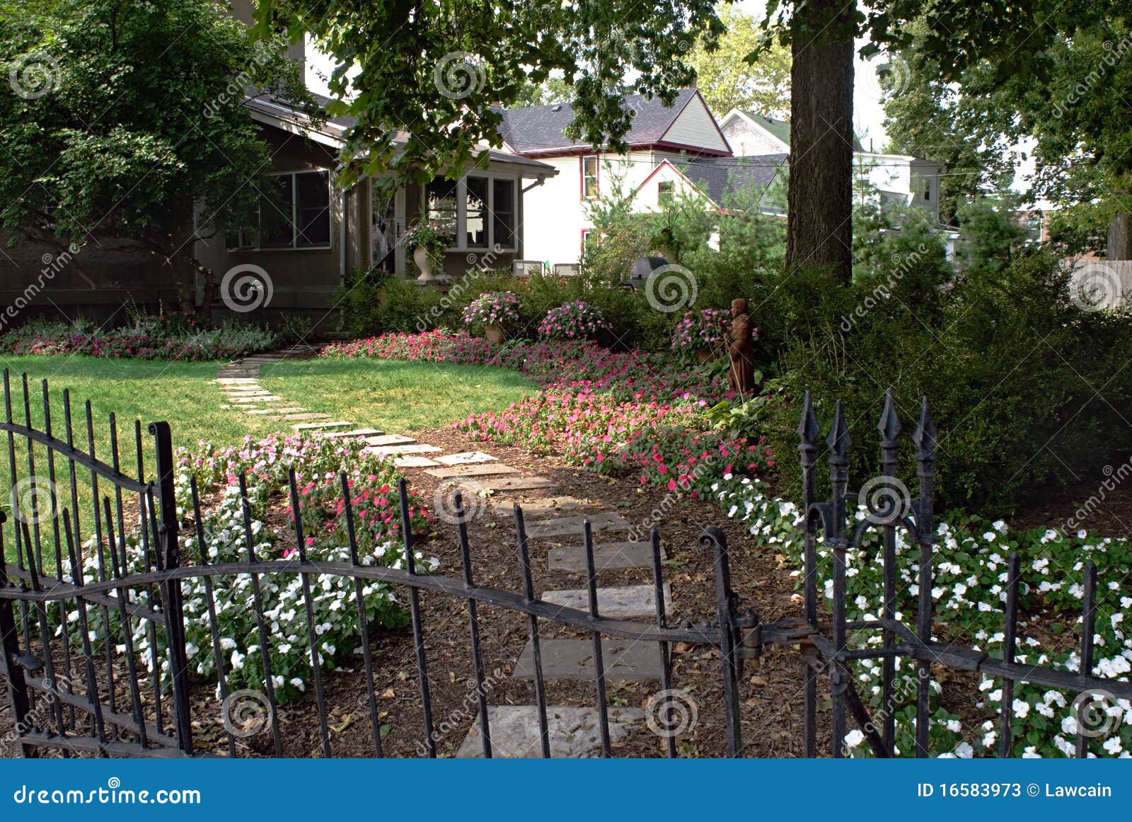 Private Backyard Garden stock image. Image of deciduous 16583973