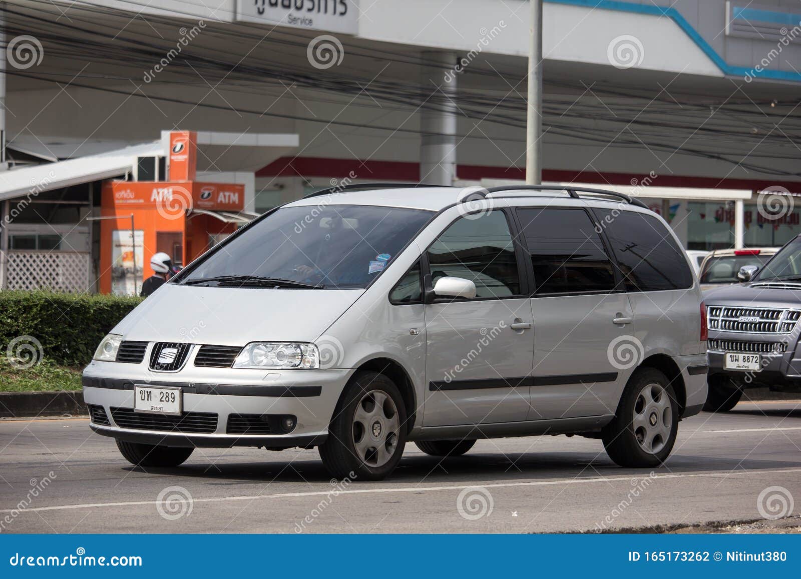 Seat Alhambra as car subscription