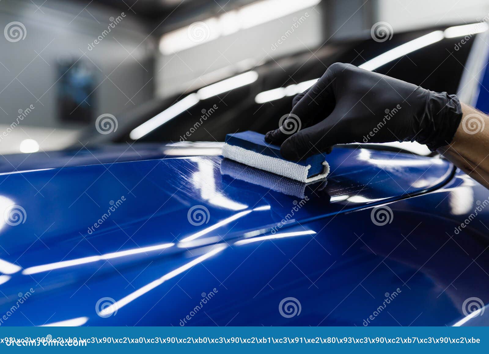 Process of Applying Ceramic Protective Coat on Body Car in Detailing