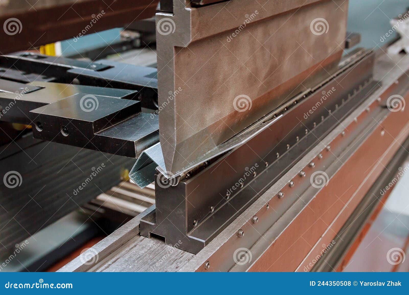 The Process of Bending Galvanized Sheet Metal 2 Millimeters Thick on a