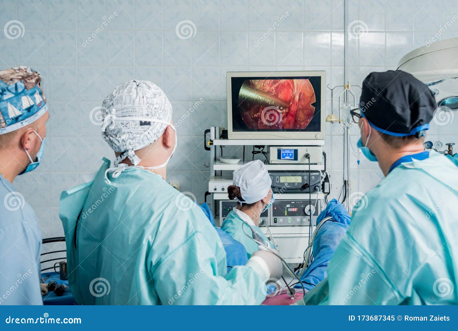 Process of Gynecological Surgery Operation Using Laparoscopic Equipment