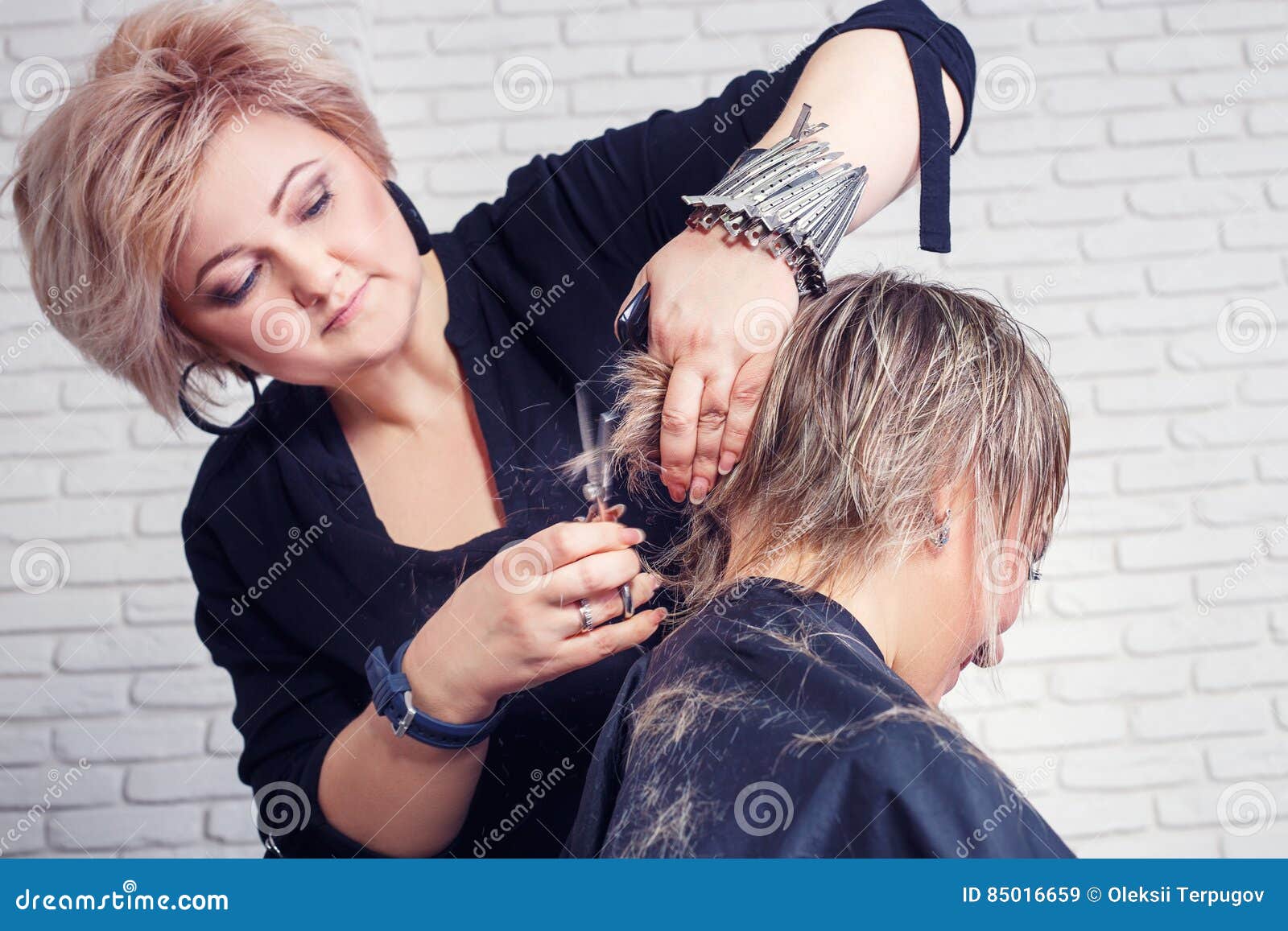 Process of hair cutting stock image. Image of fashion - 85016659