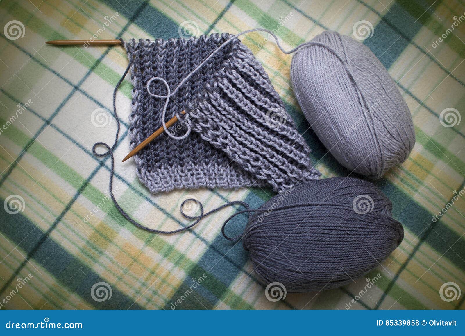 Process of Knitting Yarn Scarf Gray Two-tone Stock Photo - Image of ...
