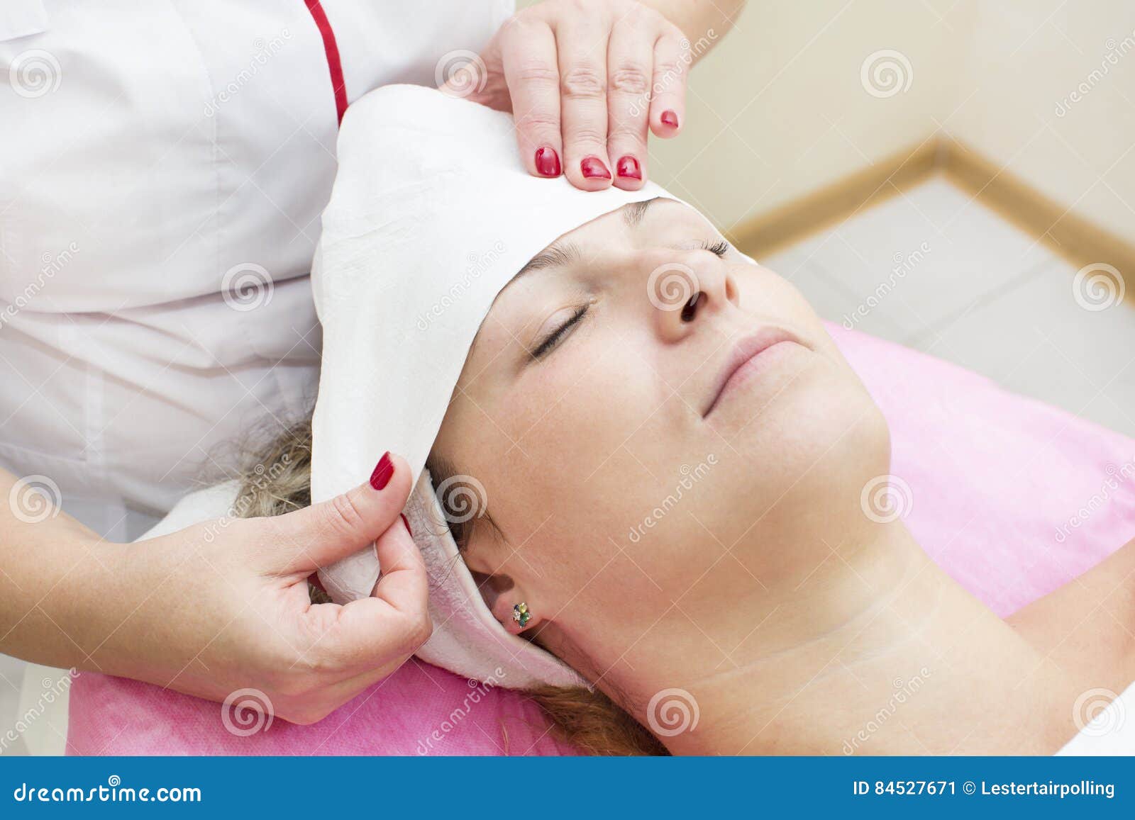 Process Of Massage And Facials Stock Image Image Of Healthy Gentle 84527671