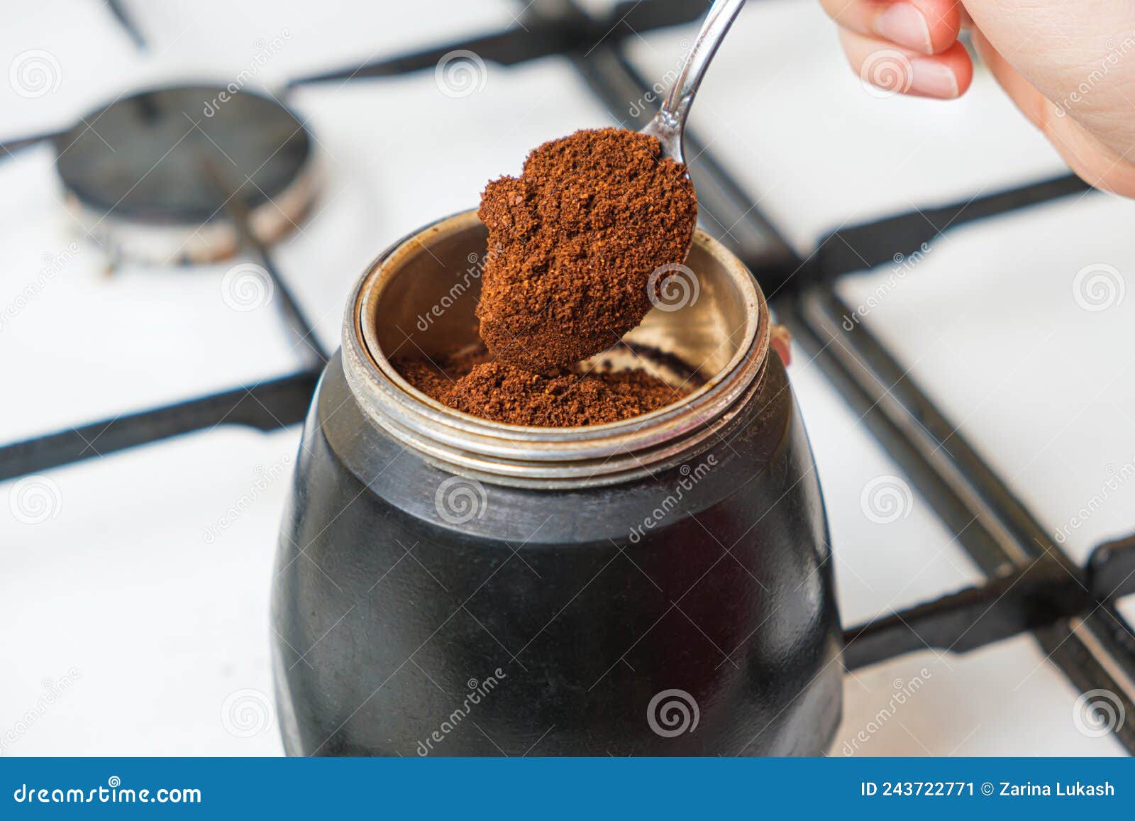 How to make coffee in a geyser coffee machine, by zarina