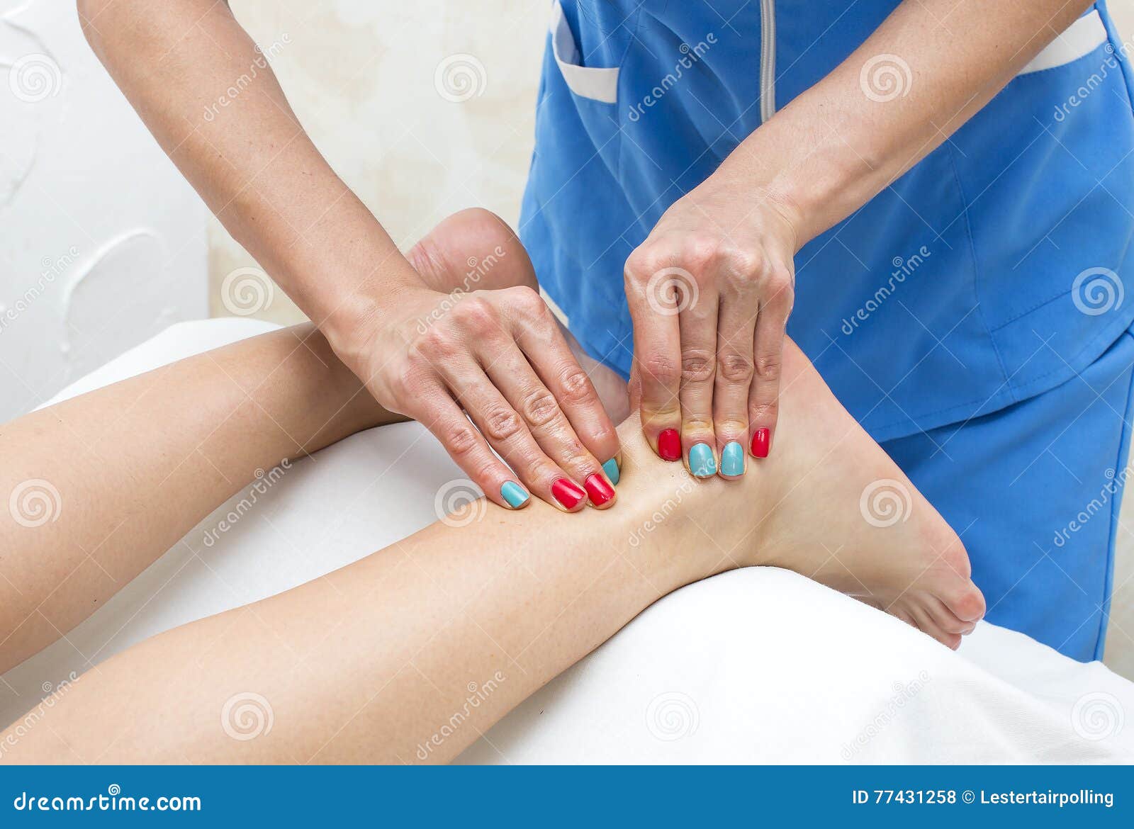 processes foot massage