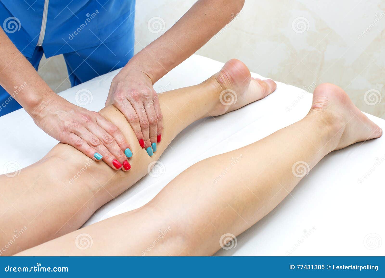 processes foot massage