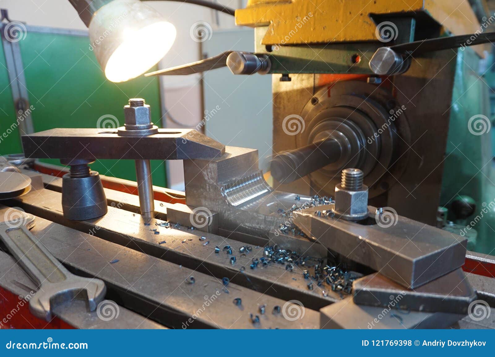 processing of metal by cutting, final machining of parts on a milling machine.