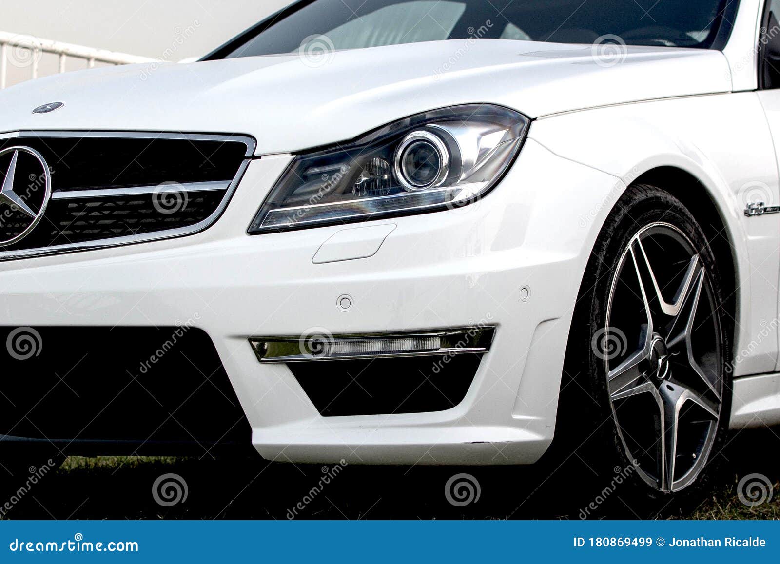 Voiture à pédales mercedes-benz c63 blanc