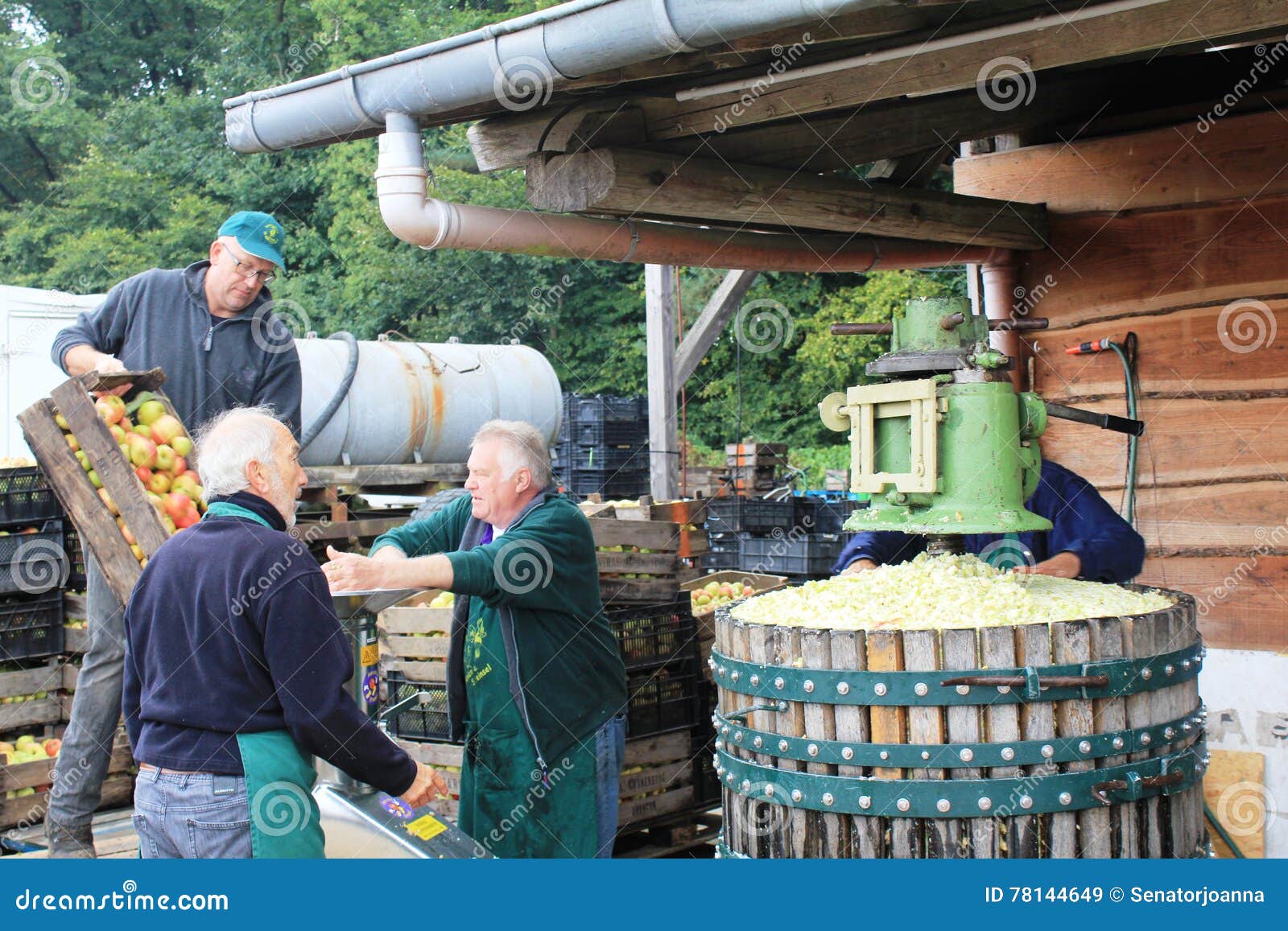 Traditional Production of Apple Juice Using the Pressing Machine in Steinsel, Luxembourg