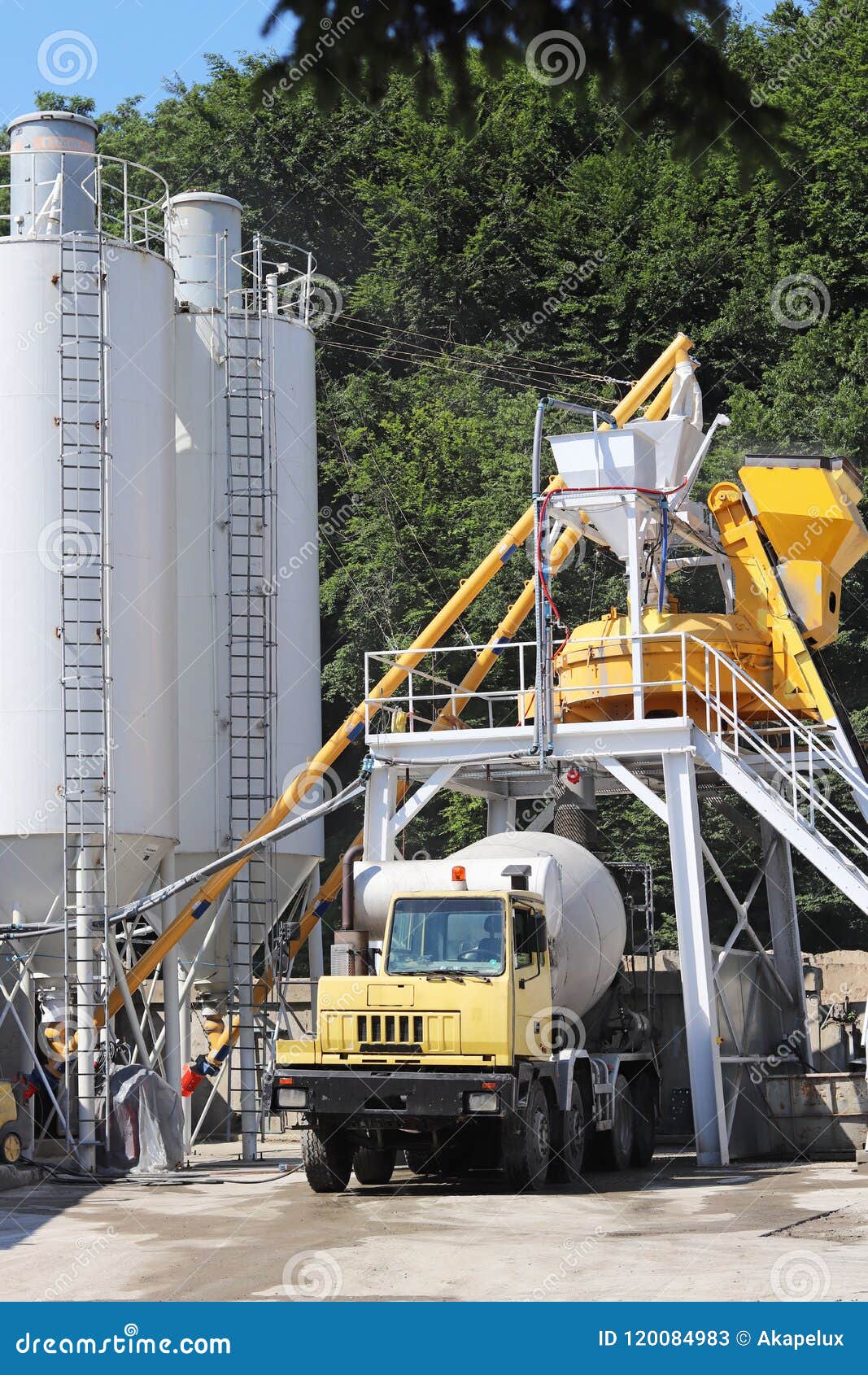 The Production of Concrete. Manufacturing Technology of Building