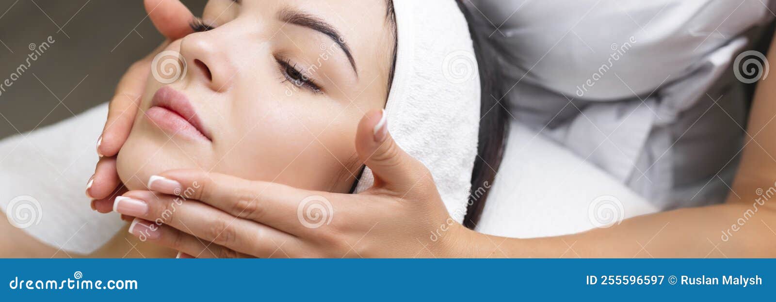 Professional Anti Aging Facial Massage Action Stock Image Image Of Natural Pampering 255596597