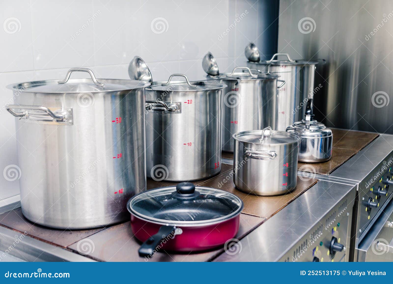 Stack Of Professional Kitchen Pans. Restaurant Cooking Untensils. Healthy  Food And Proper Nutrition Concept Stock Photo, Picture and Royalty Free  Image. Image 94352967.